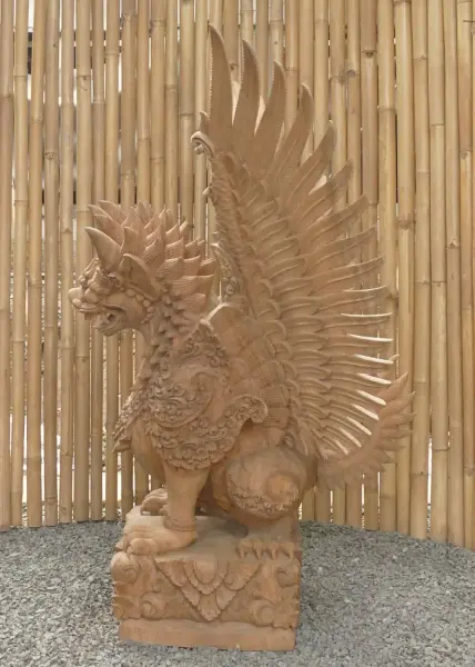 Artikelbild 3 des Artikels “Singa ambara raja, aus Suarholz, Mittelteil 50 x 55 x 100, mit Flügeln 103cm breit und 142 cm hoch “